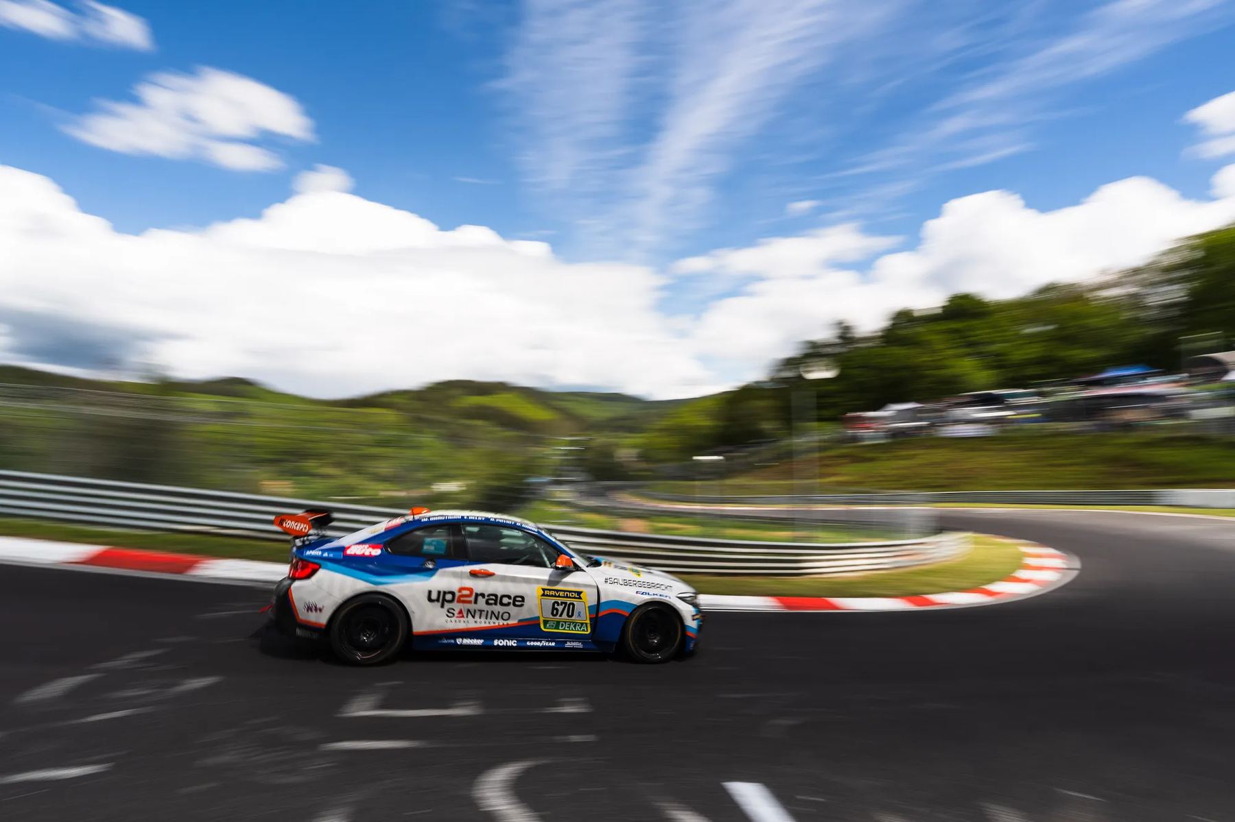 The VDS Motorsport BMW M240i Racing on the Nordschleife